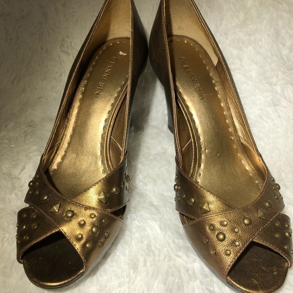 GIANNI BINI Gold Peep Toe Heels. EUC.